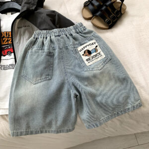 Girls' cartoon five quarter denim shorts